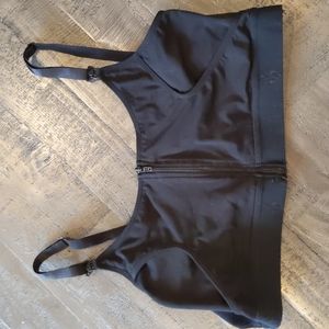 Hands-free pumping bra, zipper front, adjustable velcro back